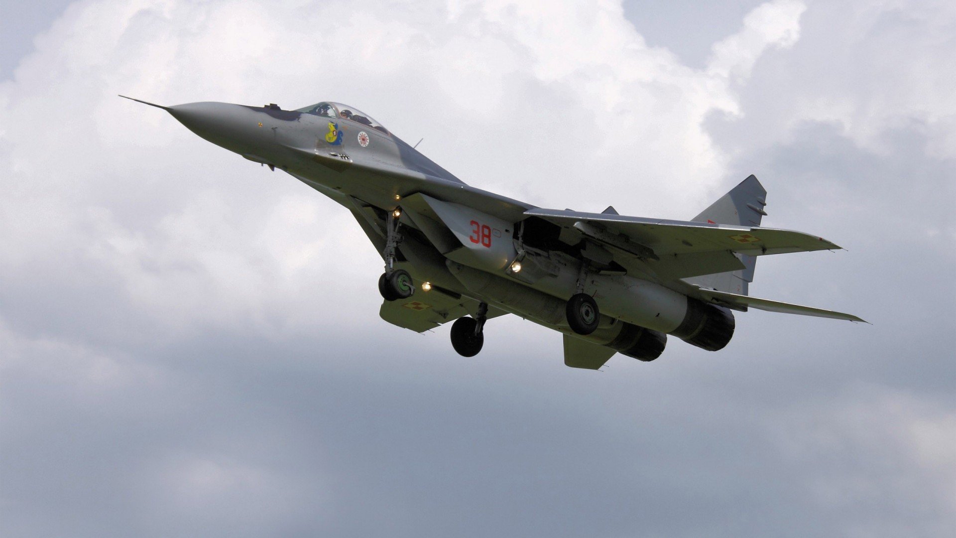 《电竞选手的职业保险保障：行业新趋势》，职业电竞选手的要求