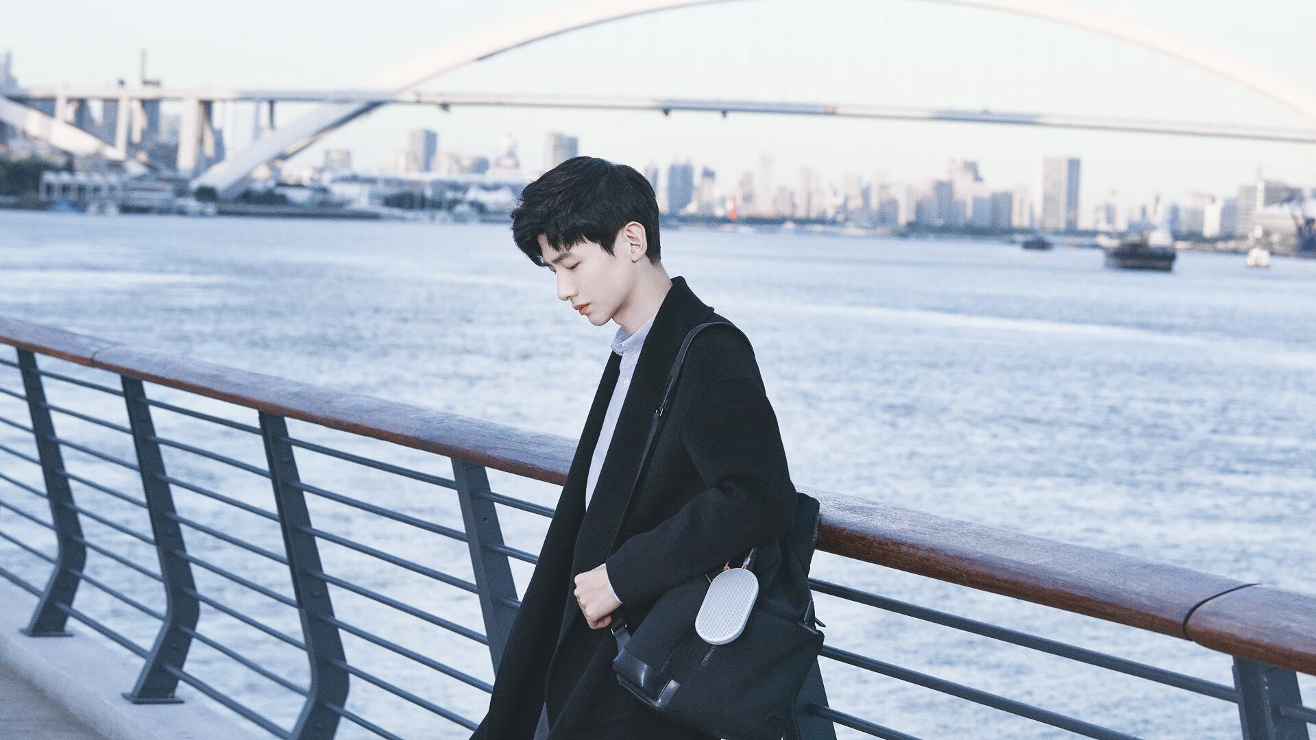 AYX SPORTS-猛龙再次壮大，王牌后卫大放异彩，猛龙卫冕冠军