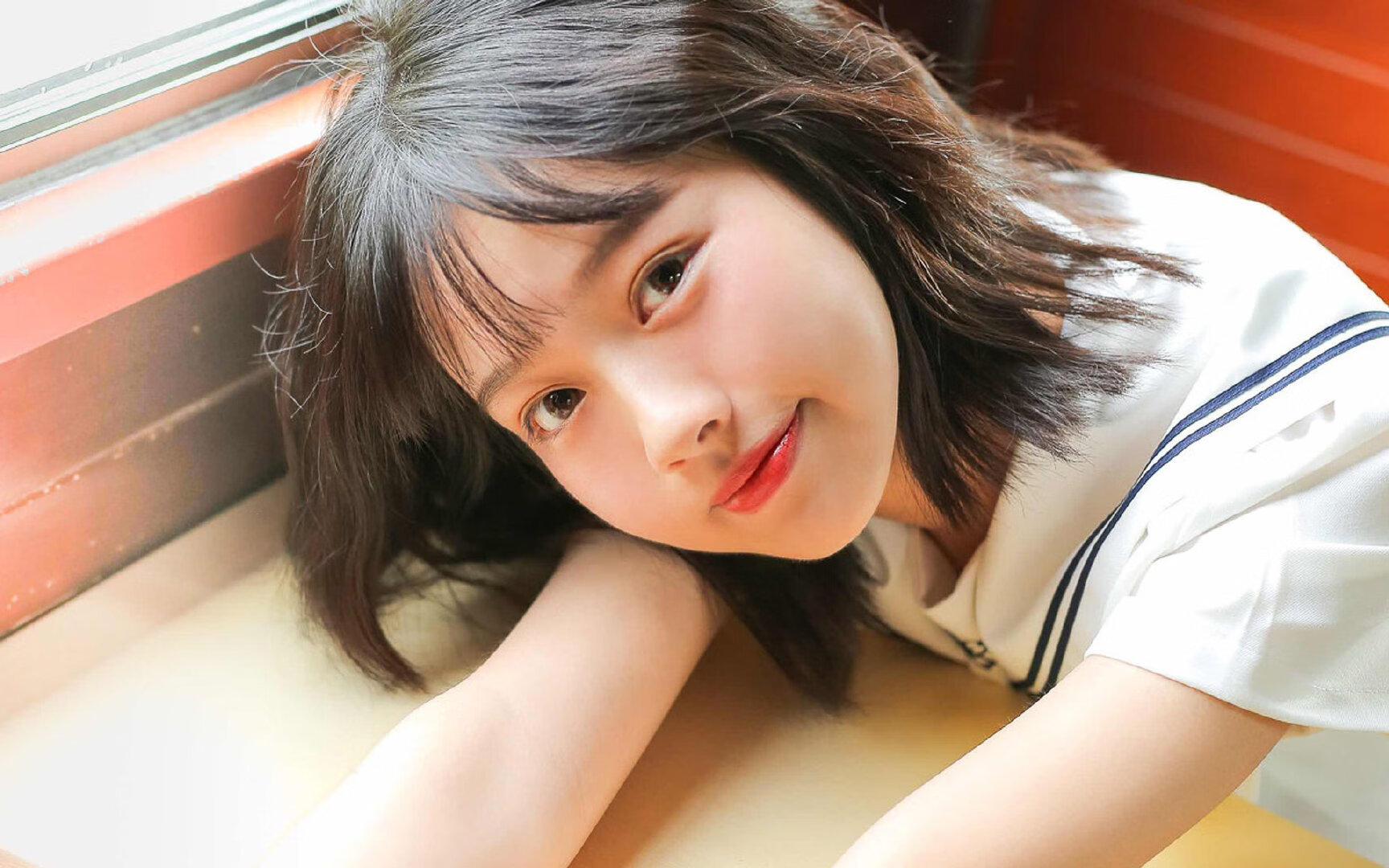 在季后赛关键战中,库里攻防两端表现俱佳,砍下35分并抢下5个抢断!