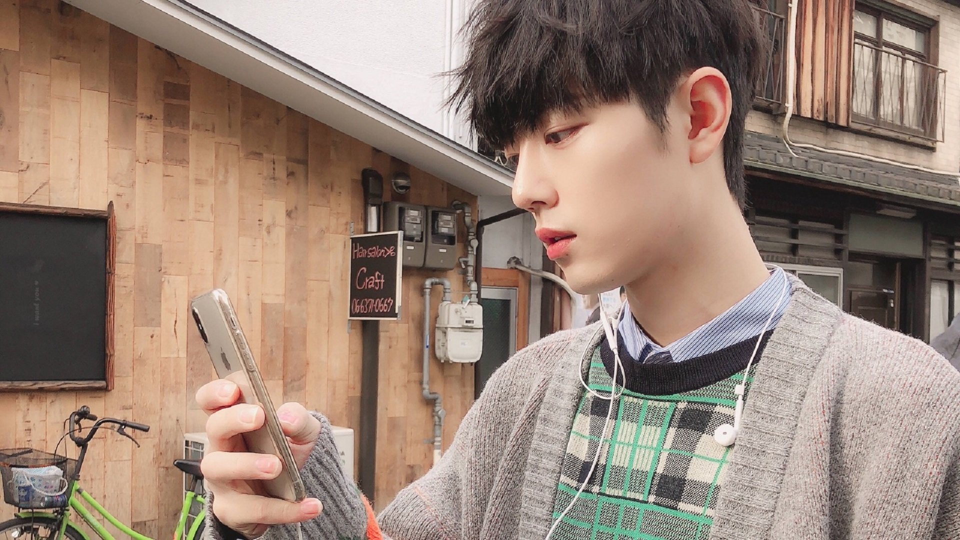 精彩绝伦!球队奋力拼搏迎接紧张比赛,紧张的足球比赛