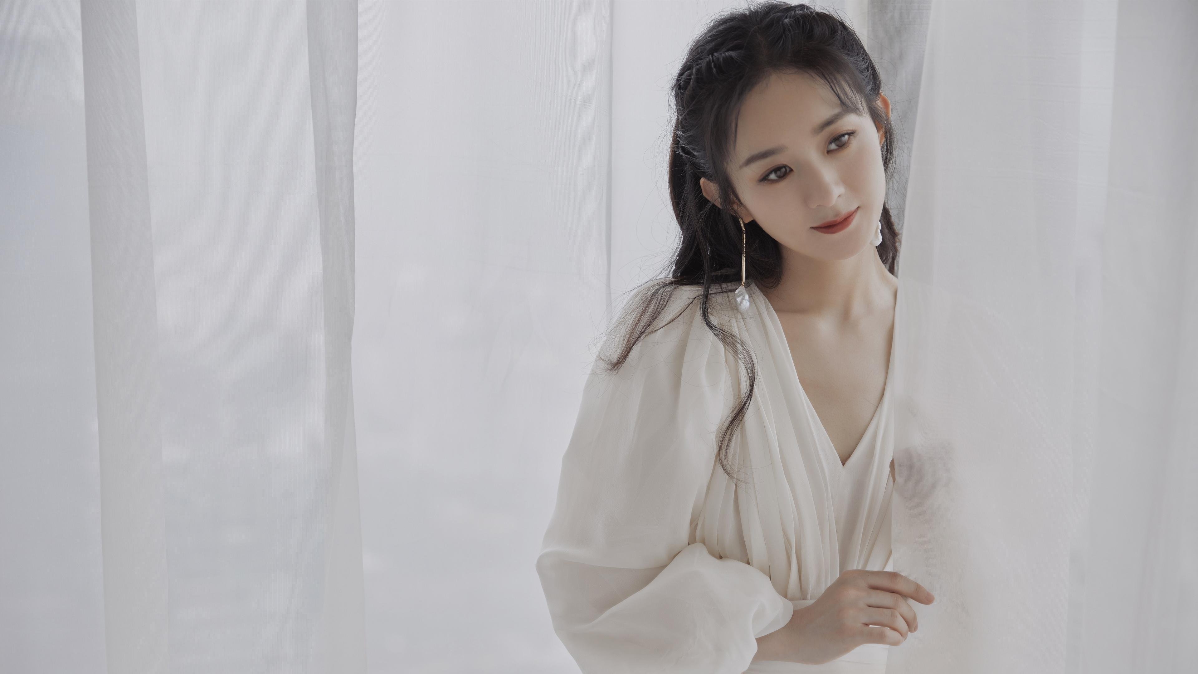 弗朗索瓦·斯图尔特：以全能球技稳定南非队的中场控制，弗朗索瓦丝半身像