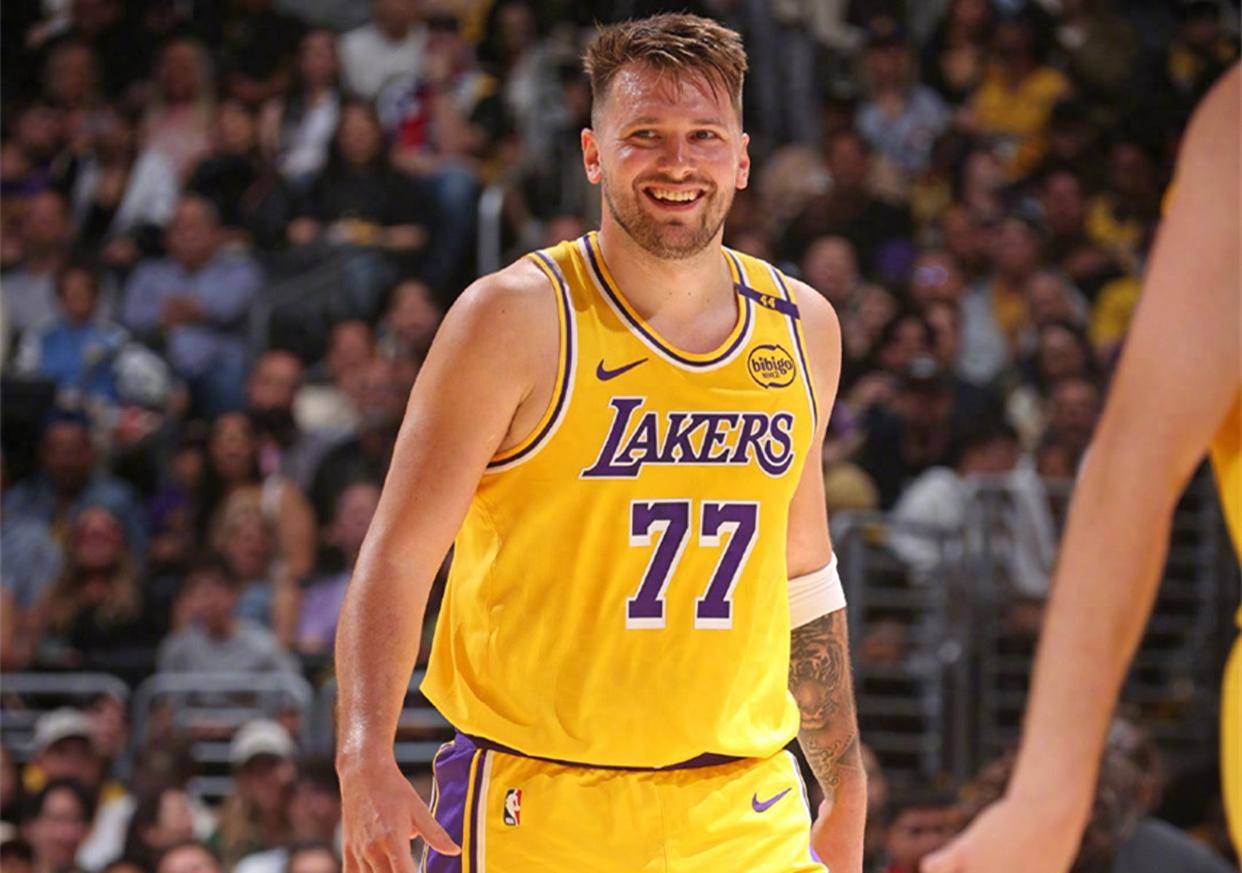 包含爱游戏体育：湖人队新赛季：霍奇表示将提升抢断能力的词条