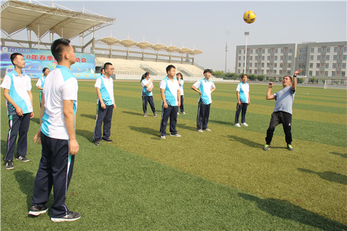 爱游戏app-关于爱游戏体育：中国篮球发展战略研讨会成果：凝聚共识，共谋发展的信息