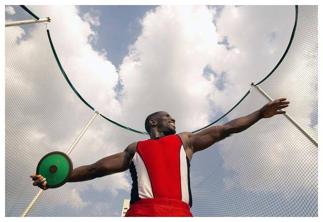 AYXSPORTSAPP-包含爱游戏体育：体育与社交媒体的融合：明星运动员的影响力的词条